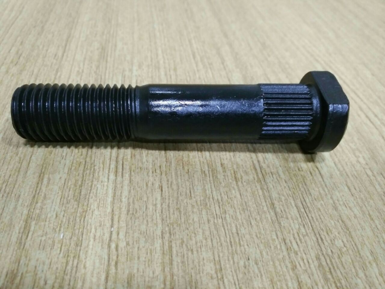 High-tensile fasteners
